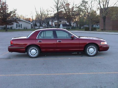 2000 Ford Crown Victoria - November 13, 2004 - 02