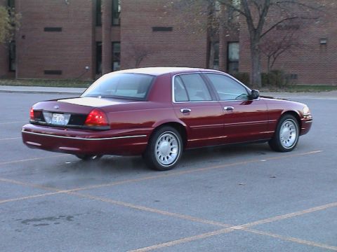 2000 Ford Crown Victoria - November 13, 2004 - 03