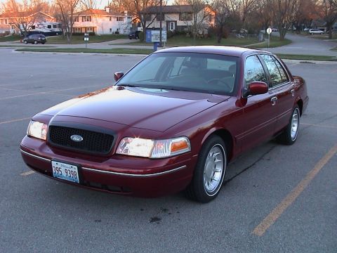 2000 Ford Crown Victoria - November 13, 2004 - 07