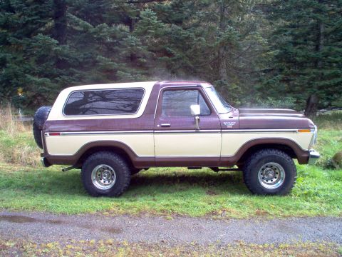 1979 Ford Bronco - Shes out of the garage!