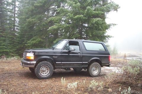 1995 Ford Bronco - In the search for some snow, we headed up to Quartz Mountain in Eastern Washington.