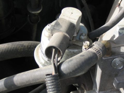 1988 Ford Bronco - Egr connector.