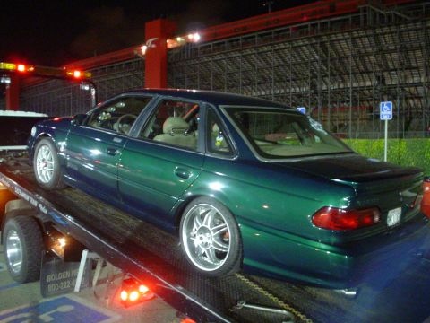 1993 Ford Taurus - 5 hours later a tow truck arrives.