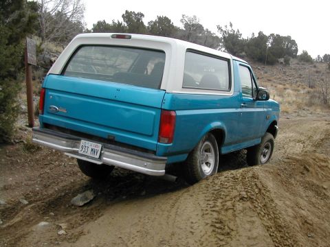 1994 Ford Bronco - Check out that stock suspension travel! lol