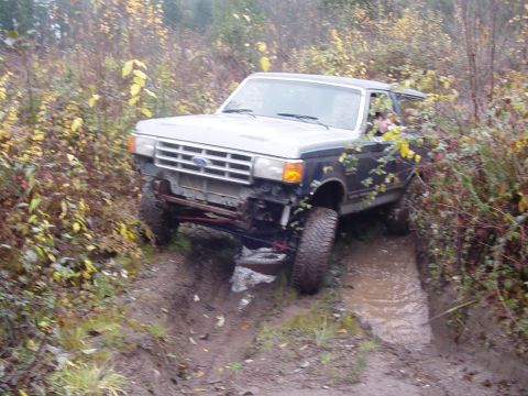 1987 Ford Bronco - just playin around