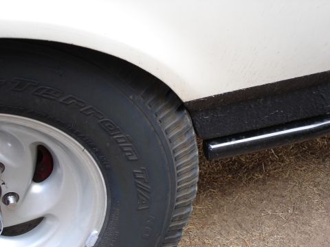 1987 Ford Bronco - Close, but not touching.