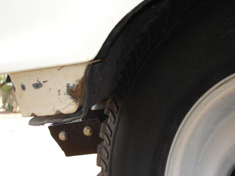 1987 Ford Bronco - Still close, but no touching.