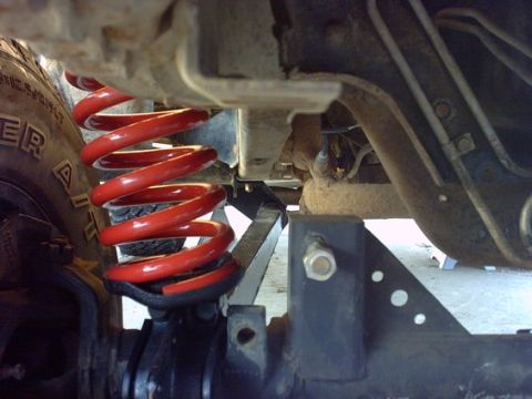 1994 Ford Bronco - Front view of the passengers RA, (lower trackbar mount seen in the for ground).