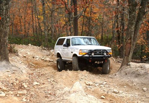 1995 Ford Bronco - Another view of the flex on the hillclimb at daniel
