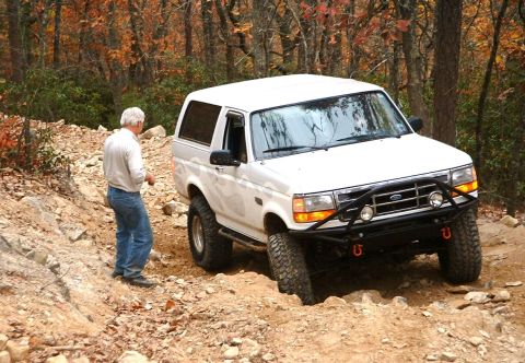 1995 Ford Bronco - Bruce giving advice on how to get outta the mess on the hillclimb on daniel