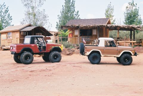 1974 Ford Bronco - Stopped at Lion's Back