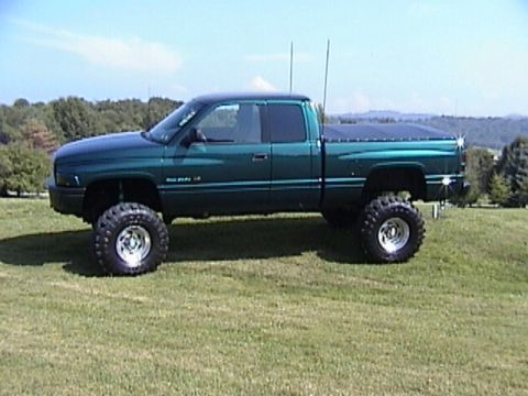 1998 Dodge 2500 photo