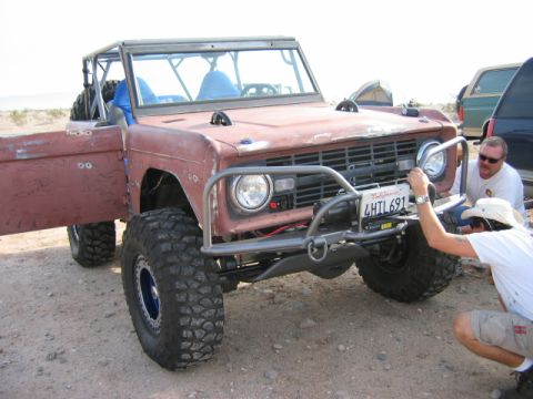 1985 Ford Bronco - Customized first-gen Ford Bronco, likely from the 1978-1979 model years, undergoing work.