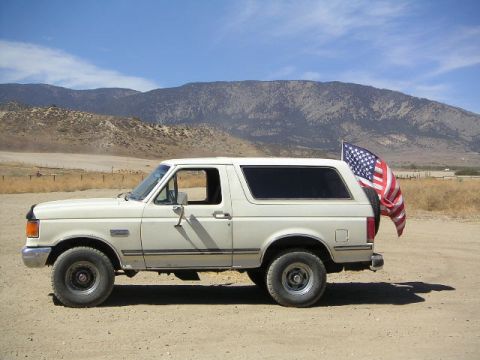 1988 Ford Bronco - Flag Poser Shot