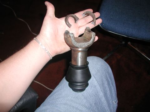 1985 Ford Bronco - my busted front axel slip shaft