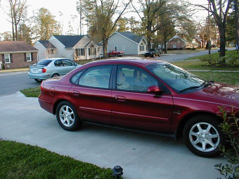 2000 Ford Taurus photo