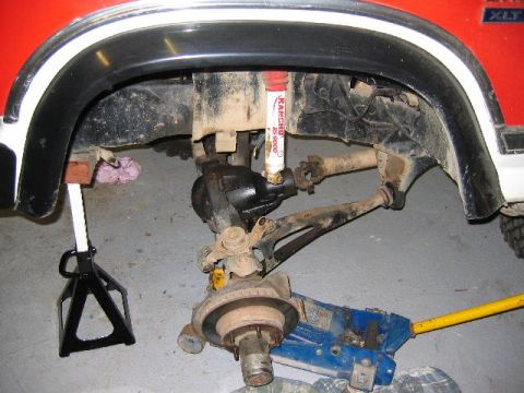 1982 Ford Bronco - Side view of the TTB front diff removal.