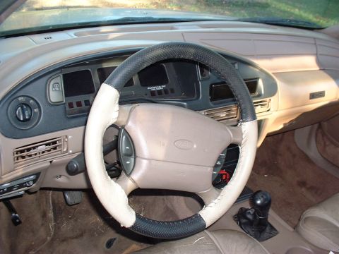 1993 Ford Taurus photo