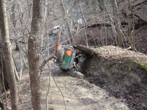 1992 Ford Bronco - my turn, dropping in hard and dragging on bank to keep from rolling