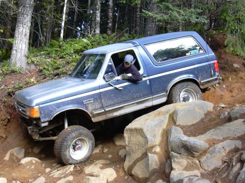 1991 Ford Bronco - Joey coming down Lil Rubicon