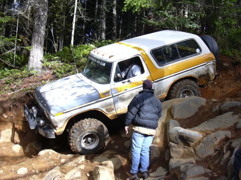 1991 Ford Bronco - Tony coming down Lil Rubicon