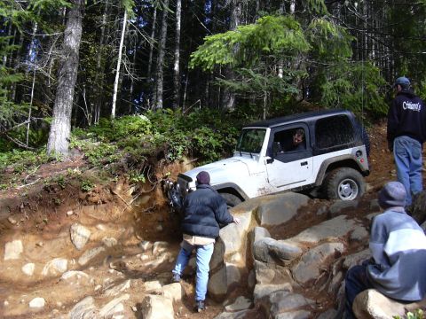 1991 Ford Bronco - Jeff just dodges the rock going down Lil Rubicon
