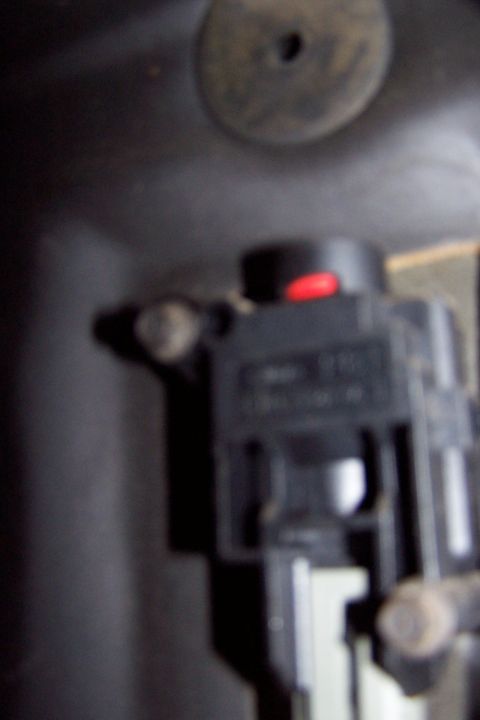 1990 Ford Bronco - inertia switch