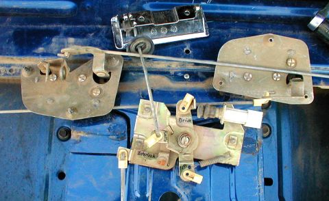 1983 Ford Bronco - This shows the interlock switch Motorcraft SW5163 (possibly also Standard SLS66 ) installed in its early location on the center mechanism O…