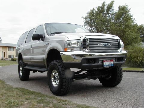 2002 Ford Excursion photo
