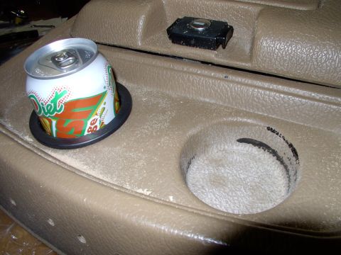1986 Ford Bronco - No more drink spills ! I wanted to get cupholders that fit those huge squishies that Aboo sells but I'm not sure they'd fit and I've yet to…