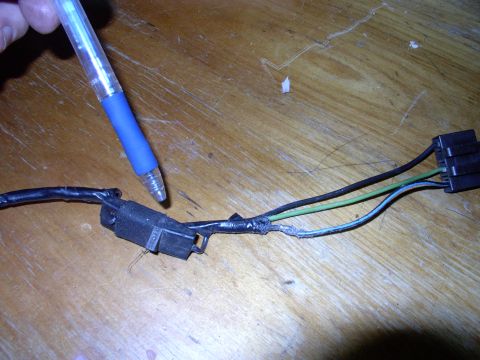 1986 Ford Bronco - This is the rear cargo light plug and harness. The pen is pointing to ?