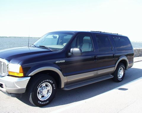 2000 Ford Excursion “Xochi”