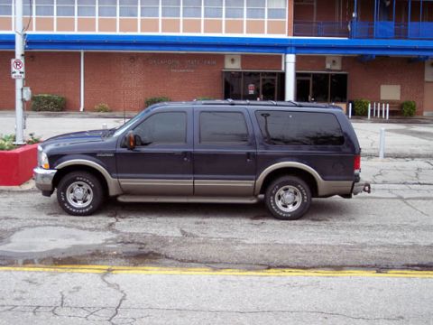 2000 Ford Excursion - This is the newer pic of the Excursion. With tint front windows. As you can see the Trailer Tow Mirrors with power, heat, LED markers and b…