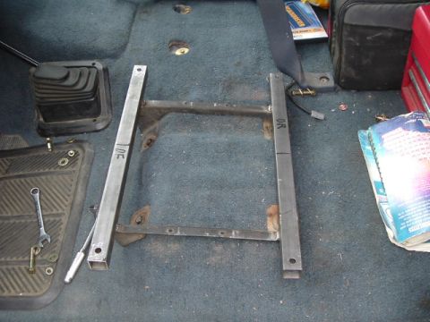 1989 Ford Bronco - pretty simple brackets i made using 1-1/8" square tube and the brackets that rivet to the factory sliders. the saab sliders are about the s…