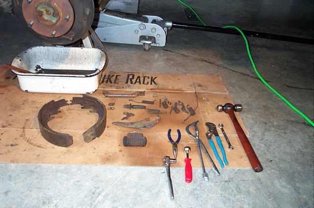 A shot of the old parts in amazingly good shape for 156,000 miles.