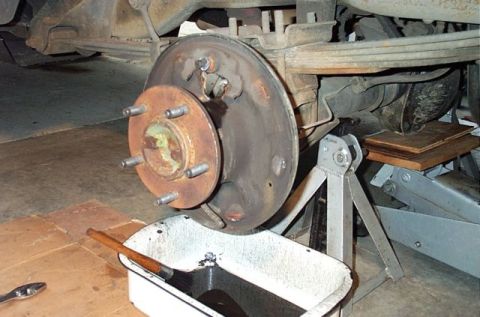 1995 Ford Bronco - Another shot prior to cleaning everything with solvent.