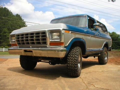 1978 Ford Bronco - This 1978 Ford Bronco features a distinctive grille and two-tone paint scheme.