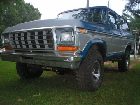 1978 Ford Bronco - This 1978 Ford Bronco features a distinctive grille and two-tone paint scheme.