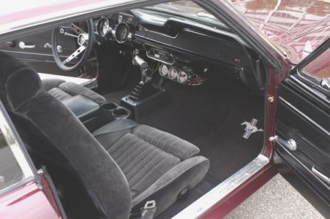 1968 Ford Mustang - Interior click here for more pictures http://pg.photos.yahoo.com/ph/dstolarc/album?.dir=7da4&.src=ph&store=&prodid=&.done=http%3a//photos.y…