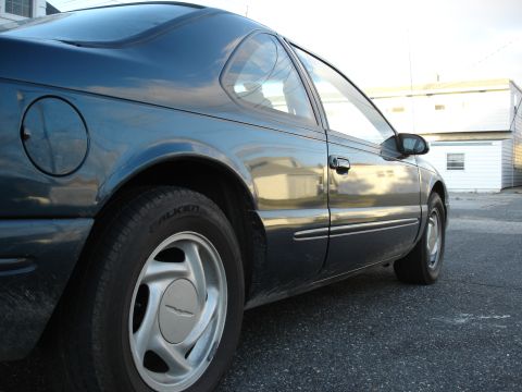 1996 Ford Thunderbird photo