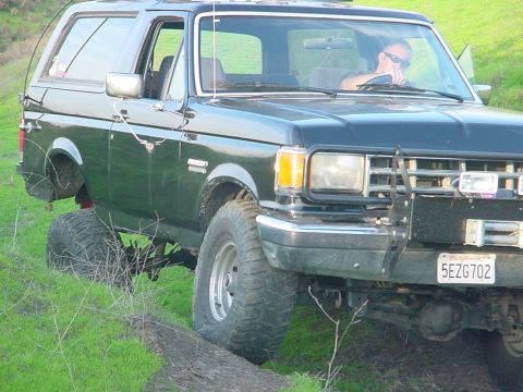 1988 Ford Bronco - This Ford Bronco appears to be from the late 1980s, not a 1988 model.