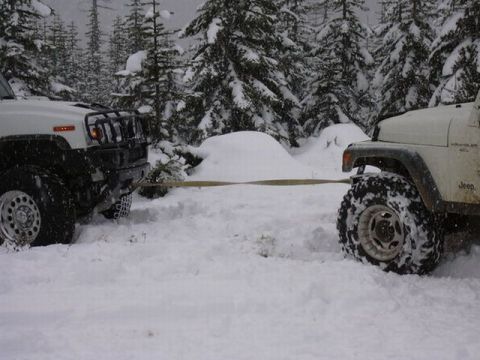 1995 Ford Bronco - Hummer H2 getting pulled out by the little Jeep :)