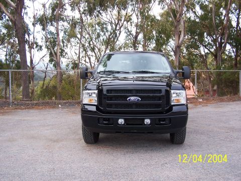 2005 Ford Excursion photo
