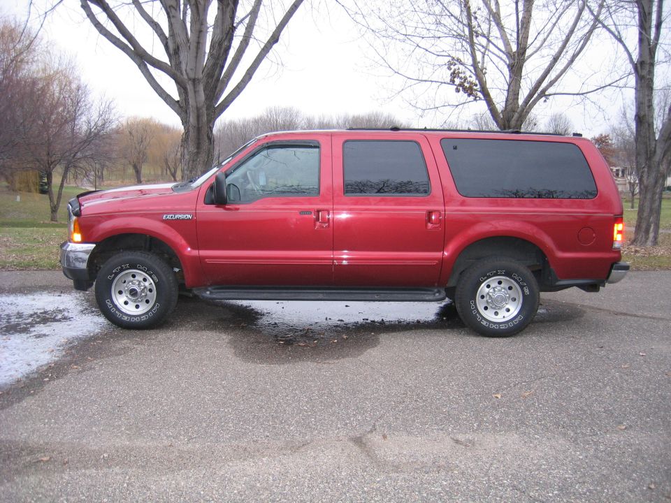 2000 Ford Excursion “Big Red”
