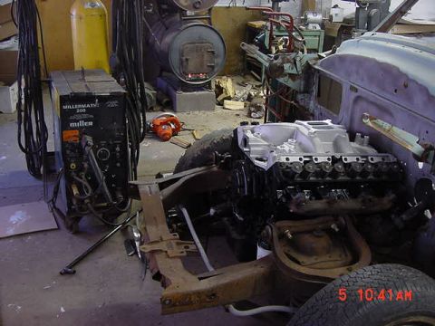 1954 Ford Customline - 390 CID FE sitting between the rails for mockup.