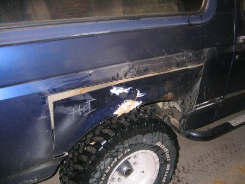 1994 Ford Bronco - pass side cut