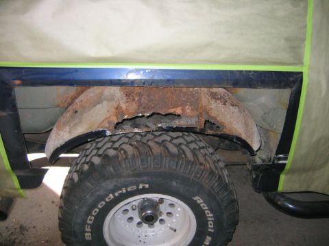 1994 Ford Bronco - pass side cut out and inner roted bad