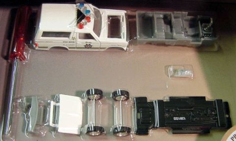 1979 Ford Bronco - This is a model kit of a police SUV, not a 1979 Ford Bronco.