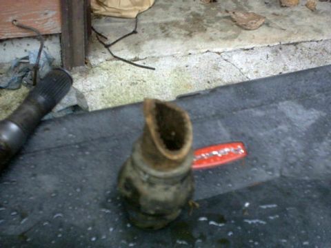 1995 Ford Bronco - Shaft sleeve for the slip yoke.