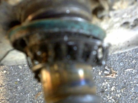 1995 Ford Bronco - Blue is not a good color for a spindle. The bearing welded to the spindle and once we got it off found that the spindle was warped